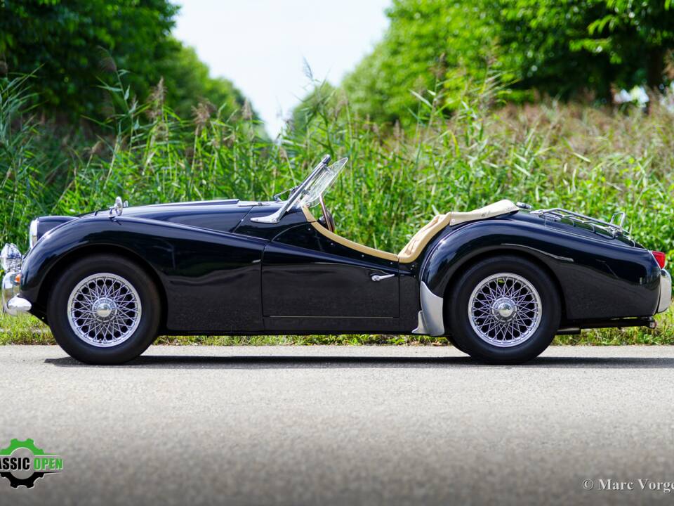 Image 3/46 of Triumph TR 3A (1958)