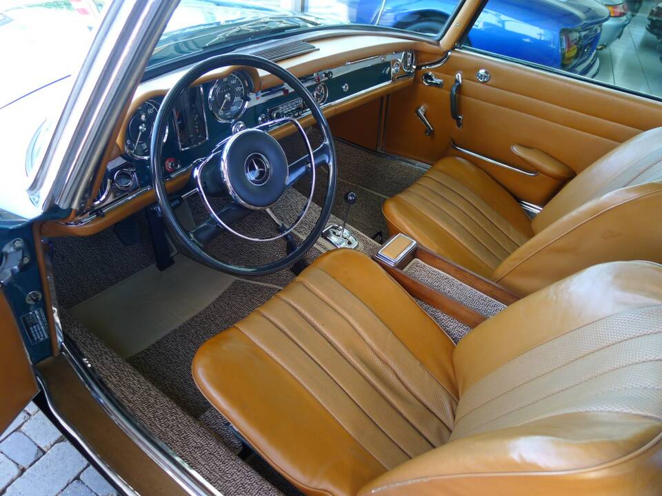 Image 7/15 de Mercedes-Benz 250 SL (1967)