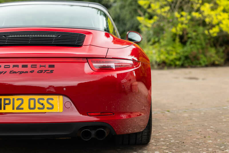 Immagine 11/50 di Porsche 911 Targa 4 GTS (2015)