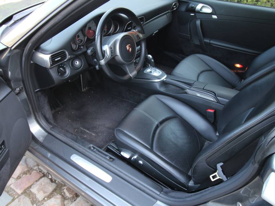 Image 4/9 of Porsche 911 Carrera S (2009)