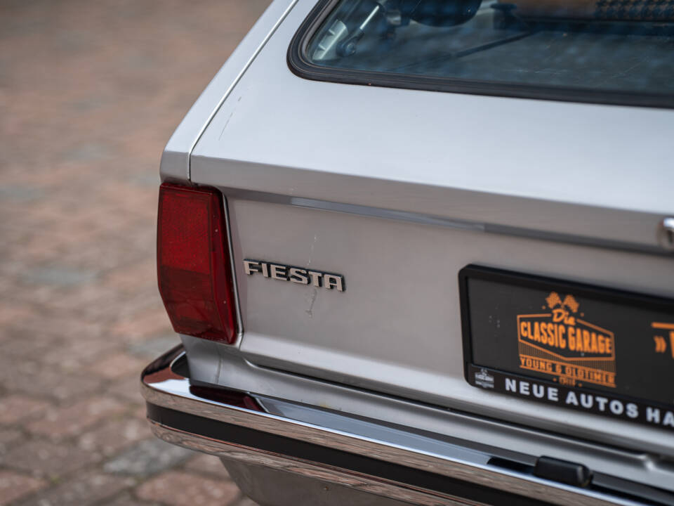 Image 14/36 of Ford Fiesta (1977)