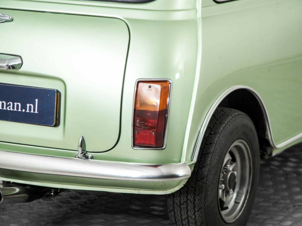 Image 29/50 of Austin Mini 1000 (1983)