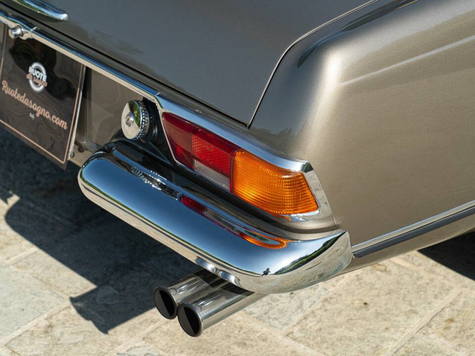 Immagine 36/50 di Mercedes-Benz 280 SL (1969)