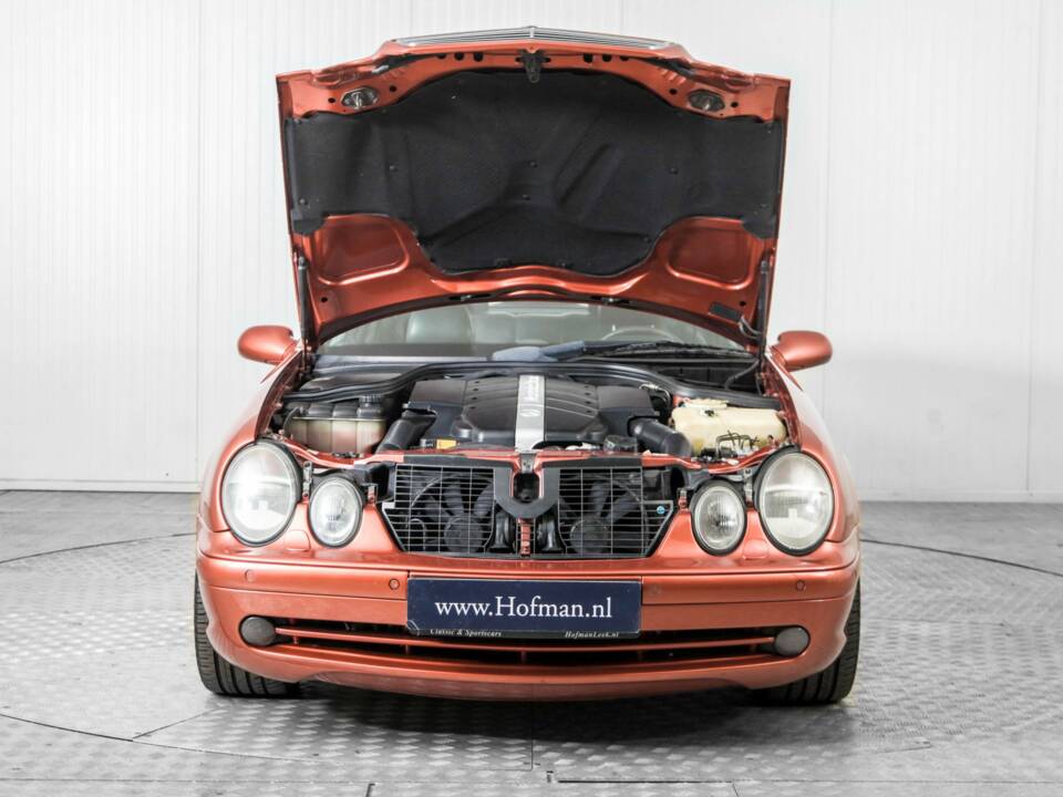 Image 38/50 of Mercedes-Benz CLK 430 (1999)