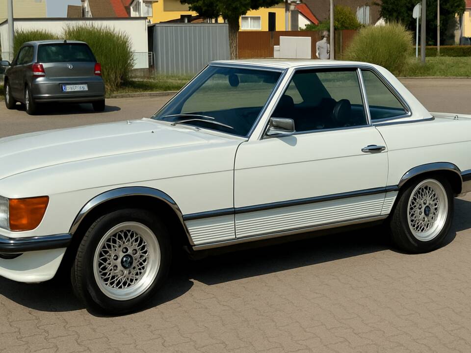 Image 16/18 of Mercedes-Benz 350 SL (1971)