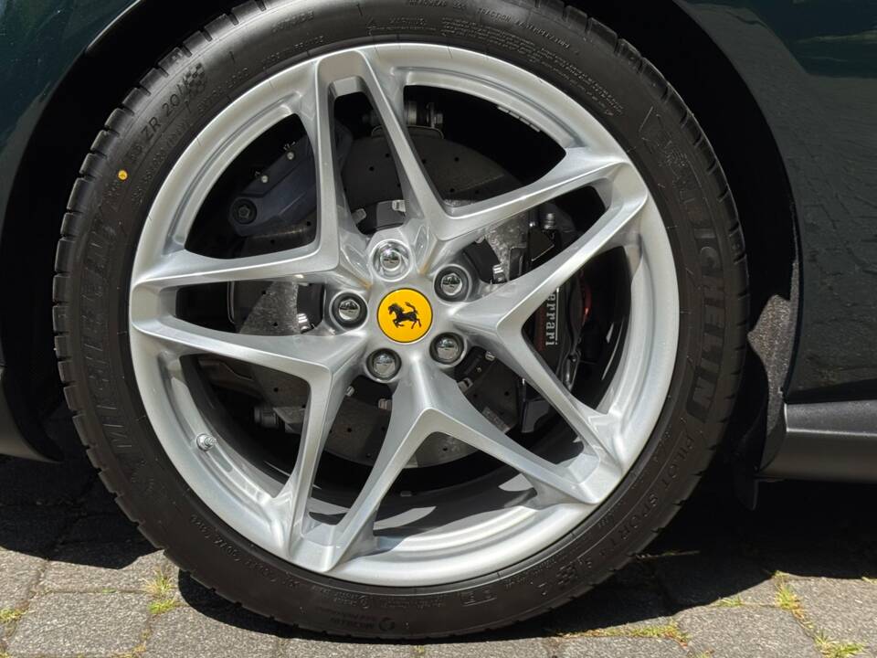 Bild 45/97 von Ferrari Roma Spider (2011)