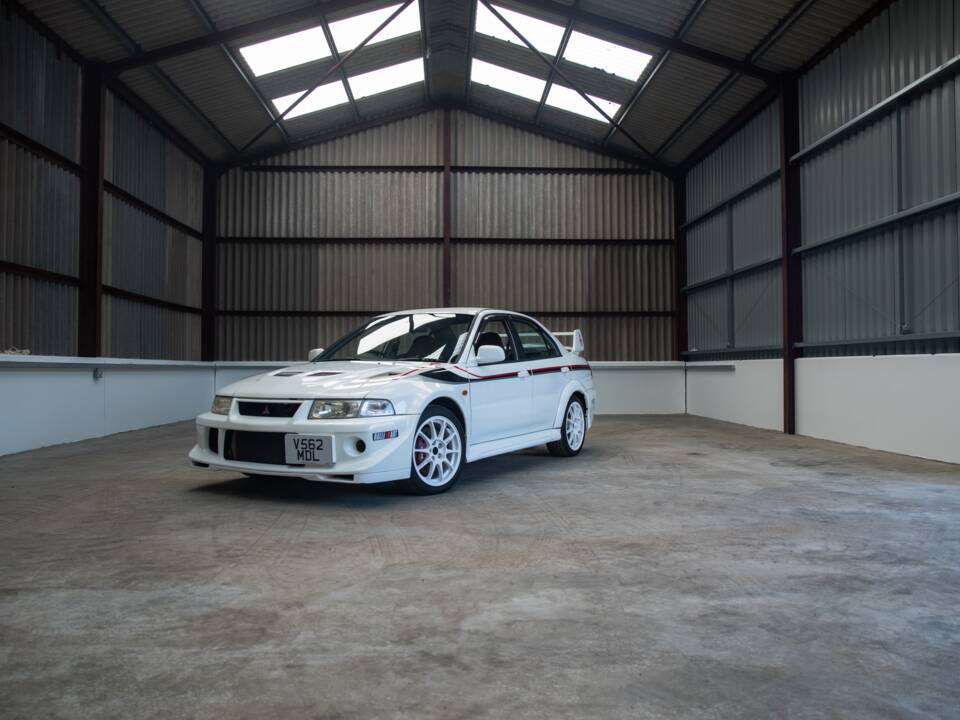 Image 17/50 de Mitsubishi Lancer Evolution VI (2000)
