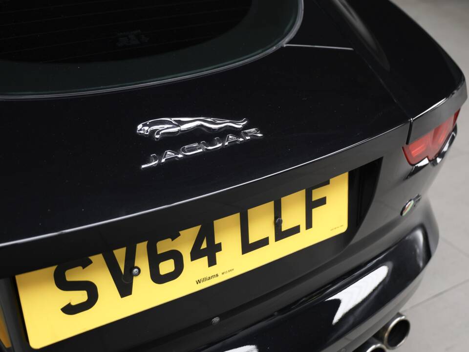 Afbeelding 28/50 van Jaguar F-Type R (2014)