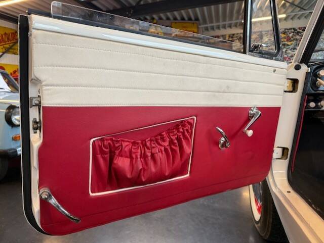 Image 8/24 of Amphicar 770 (1967)