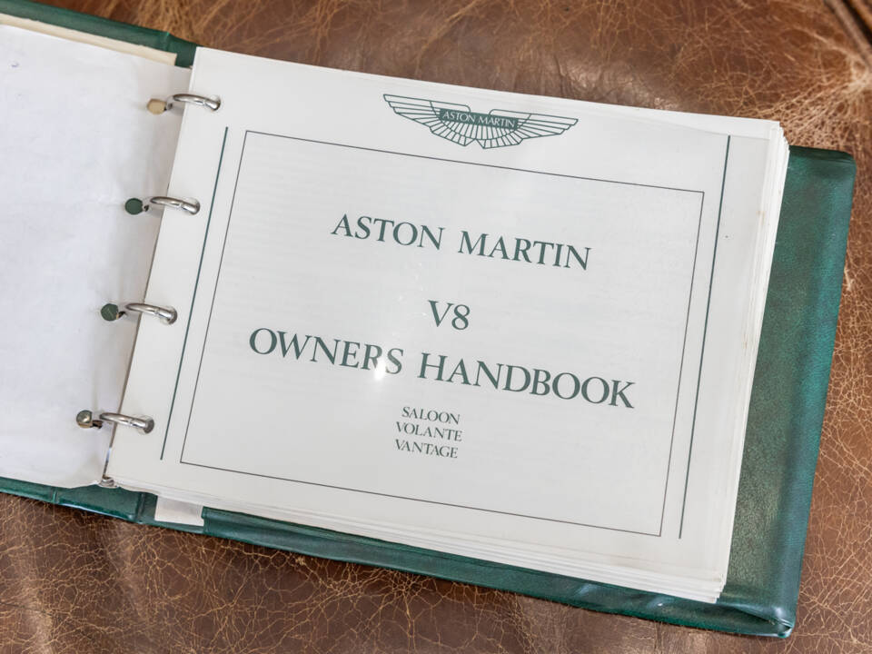 Image 66/71 de Aston Martin V8 EFi (1988)