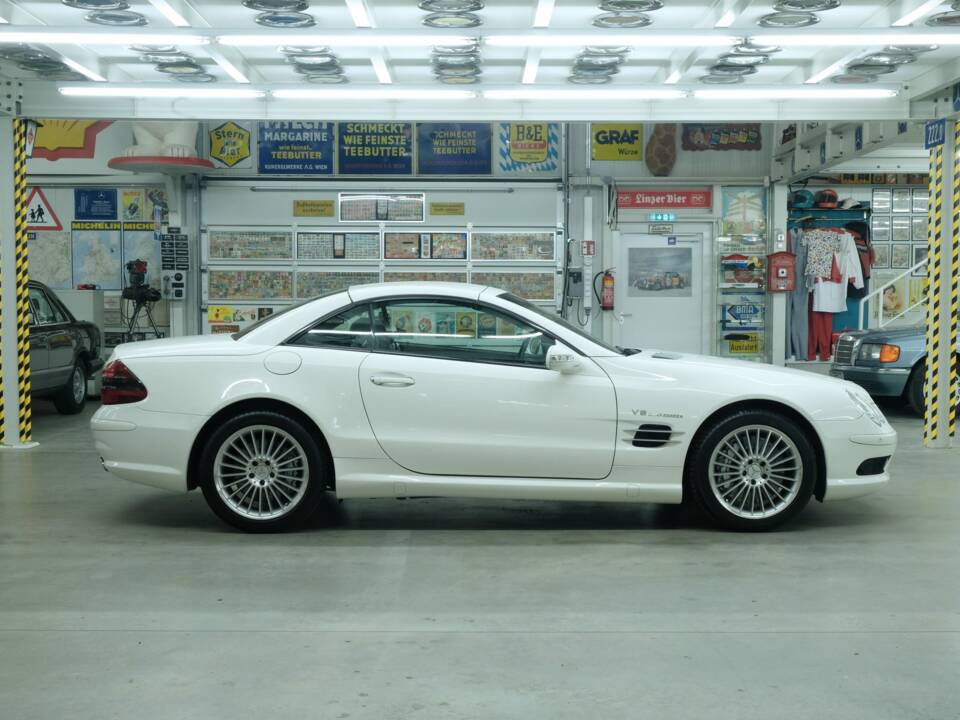Image 16/50 of Mercedes-Benz SL 55 AMG (2003)
