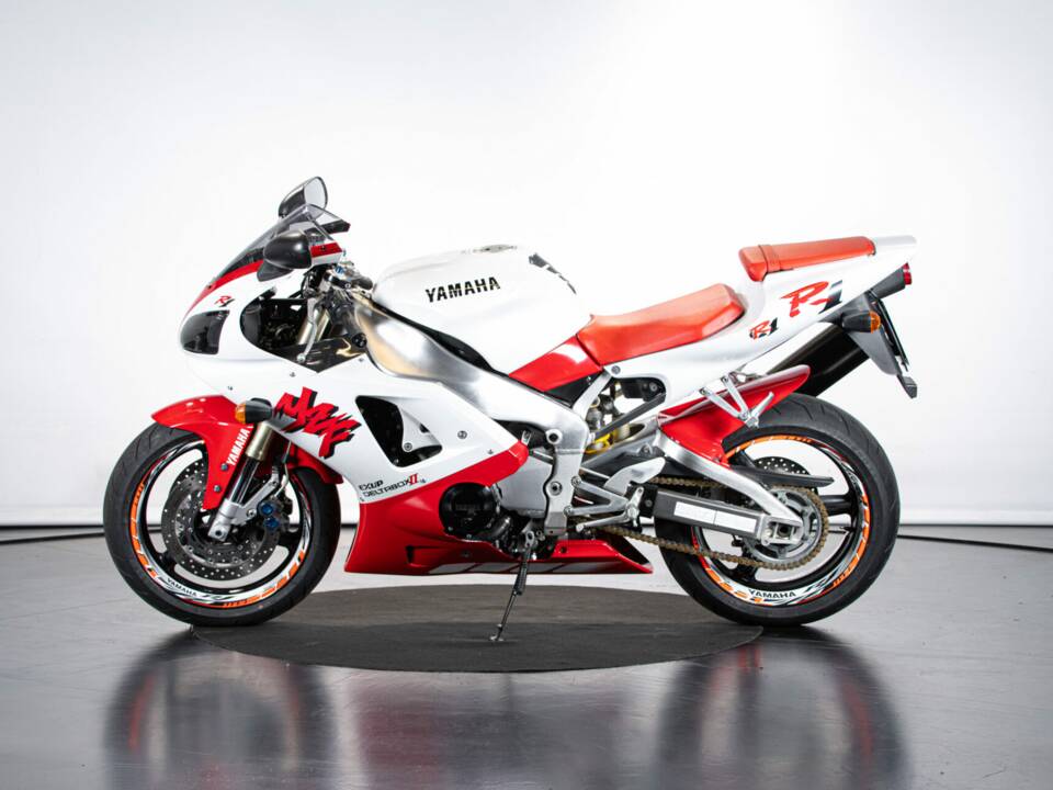 Bild 1/50 von Yamaha YZF 1000 R1 (1998)
