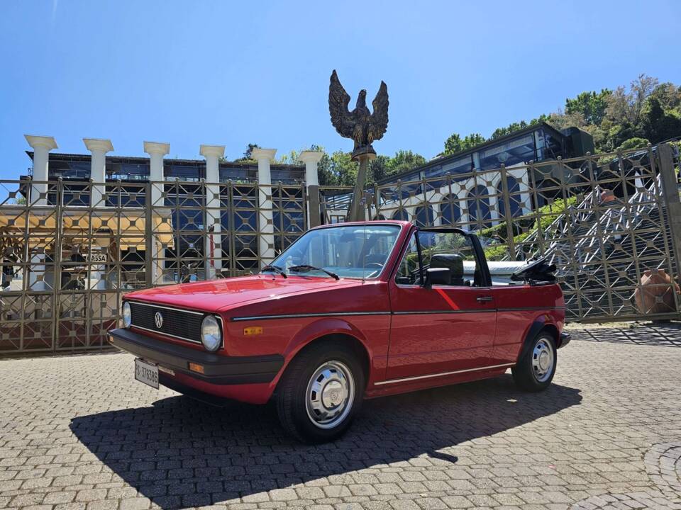 Afbeelding 38/50 van Volkswagen Golf Mk I Convertible 1.1 (1981)