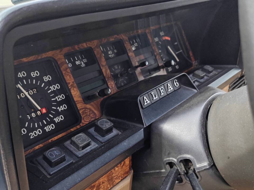 Image 27/34 of Alfa Romeo Alfa 6 - 2.5 (1979)