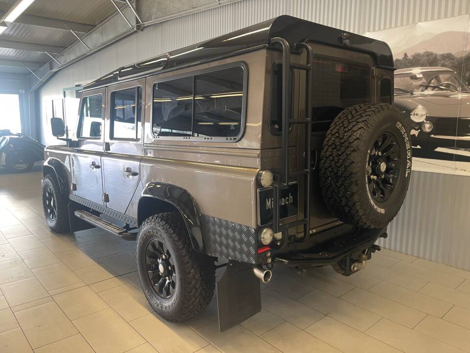 Image 10/25 of Land Rover Defender 110 (2013)