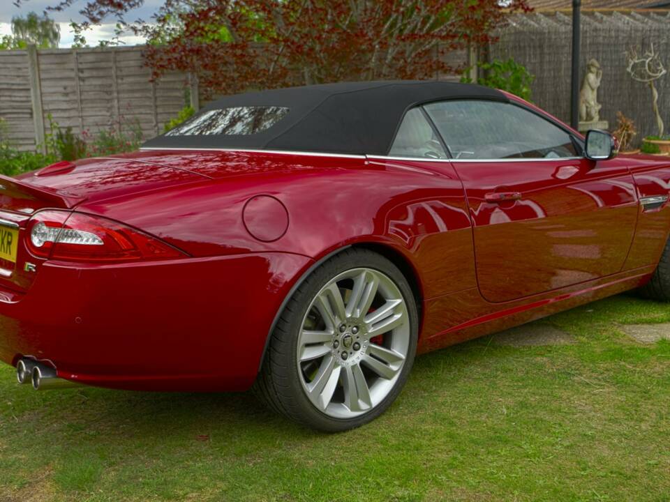 Image 21/50 of Jaguar XKR (2013)
