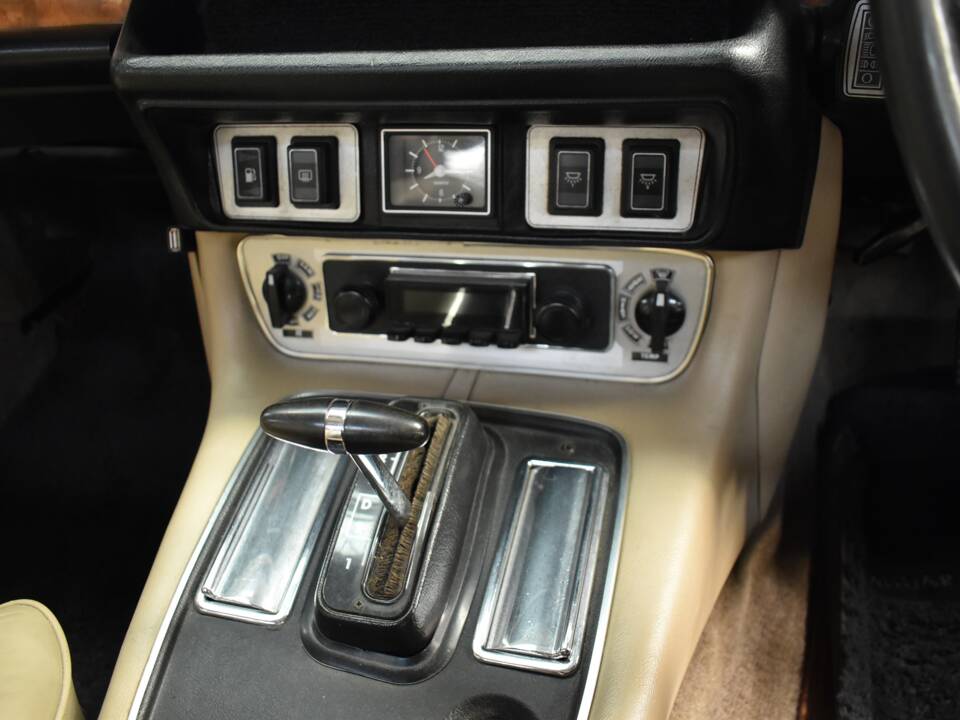 Image 26/47 of Daimler Sovereign 4.2 (1982)