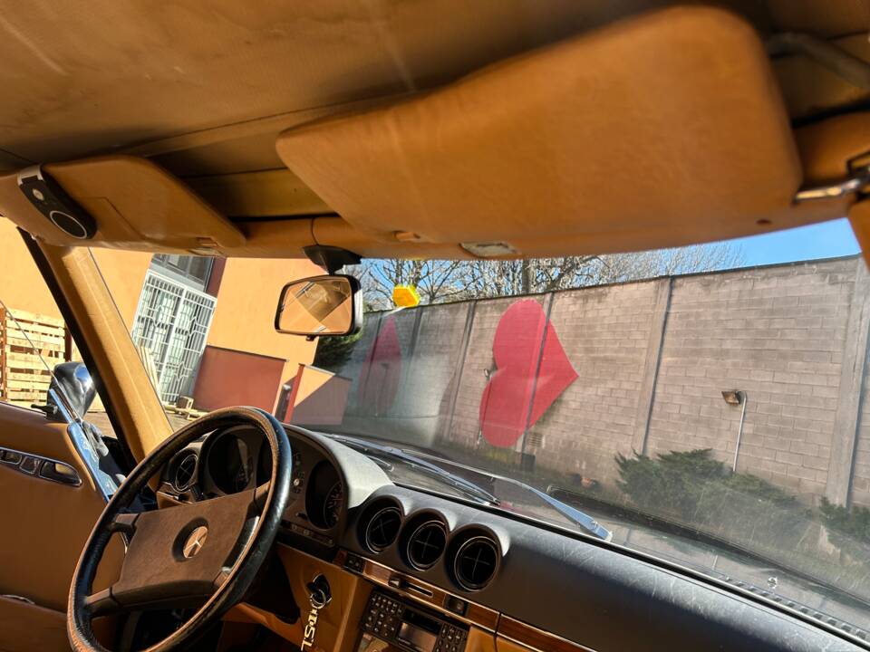 Image 34/51 of Mercedes-Benz 380 SL (1983)