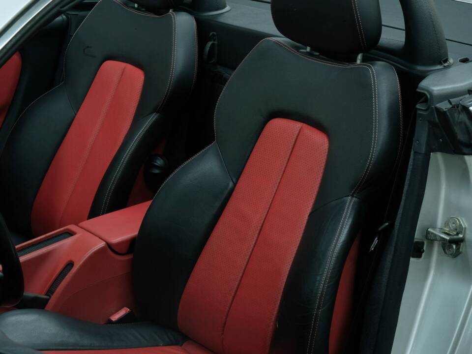 Immagine 29/50 di Mercedes-Benz SLK 230 Kompressor (1996)