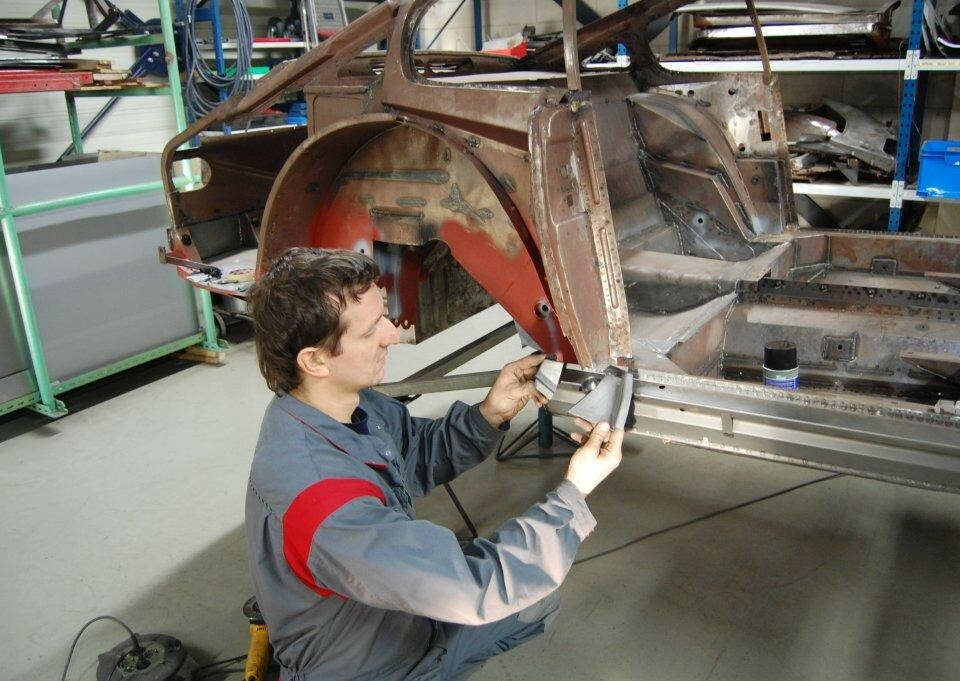 Image 20/50 of Aston Martin V8 (1980)
