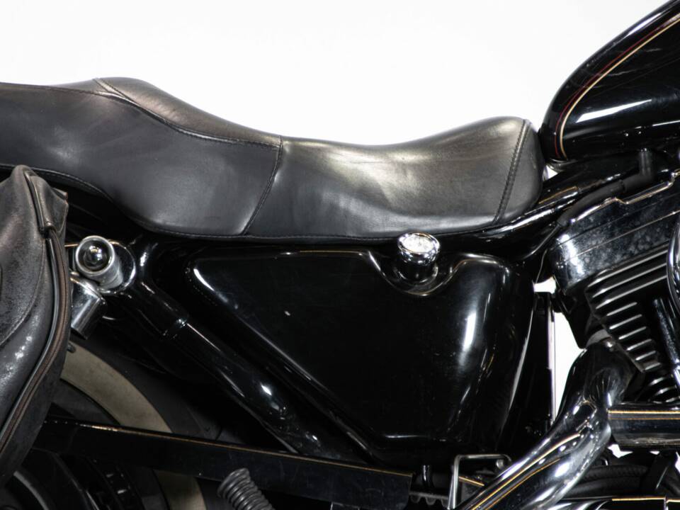 Bild 27/50 von Harley-Davidson XL 1200 C Sportster Custom (1997)