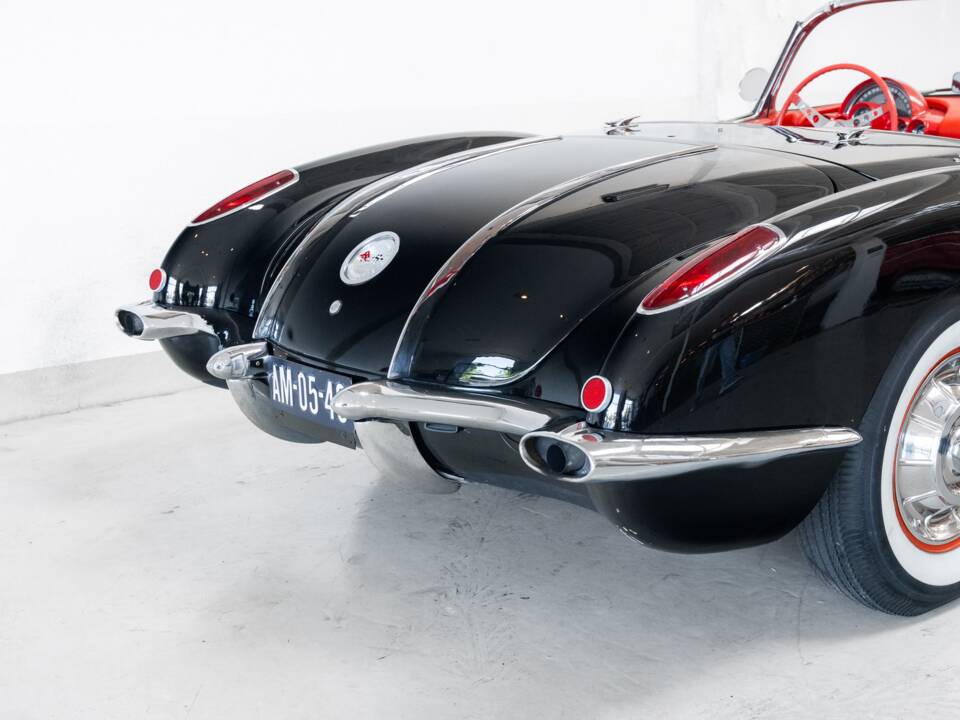Immagine 26/32 di Chevrolet Corvette (1959)