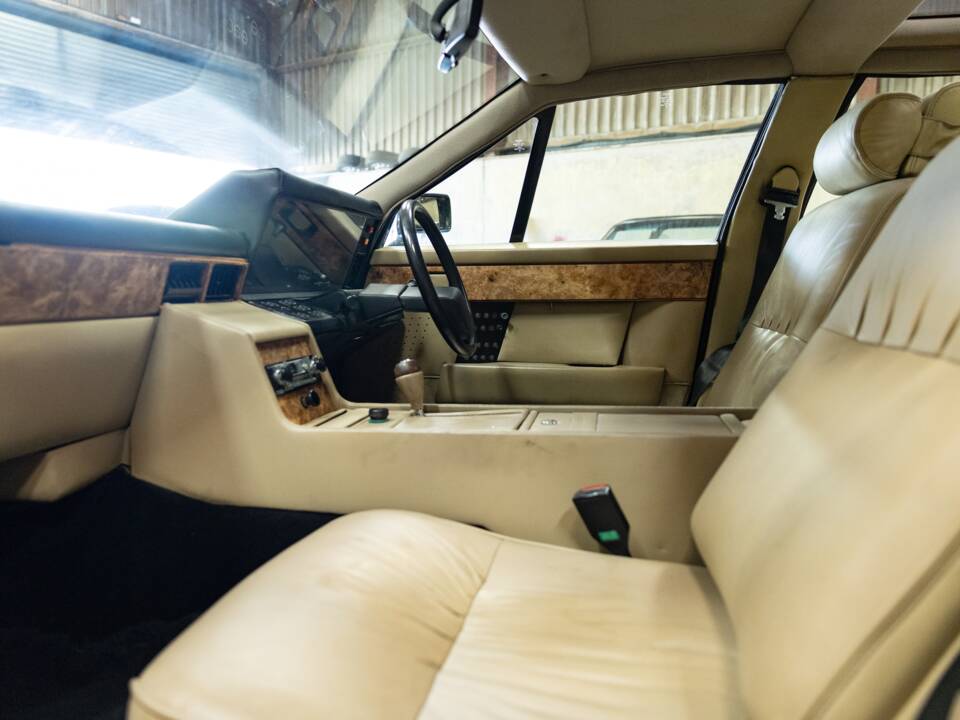 Image 39/44 de Aston Martin Lagonda (1981)