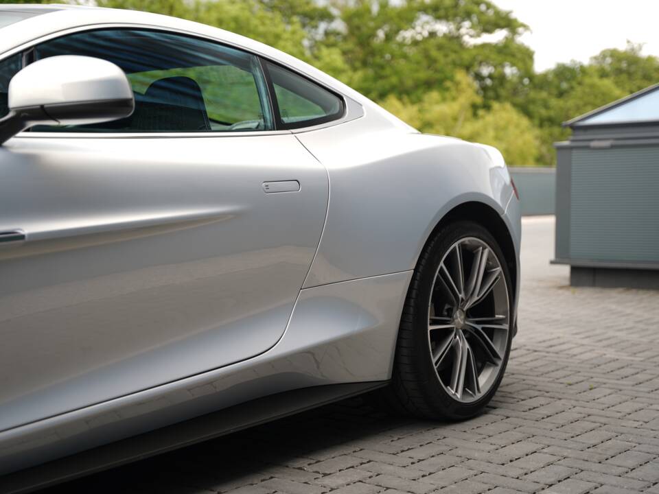Image 46/50 of Aston Martin Vanquish (2014)