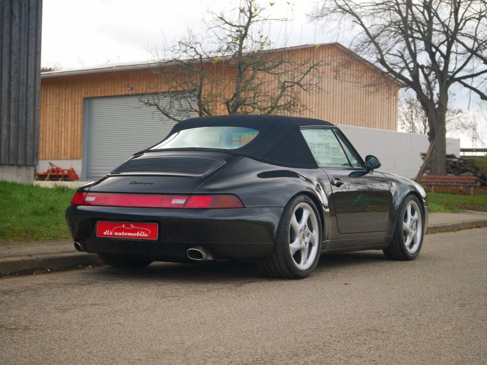 Image 30/34 of Porsche 911 Carrera (1997)