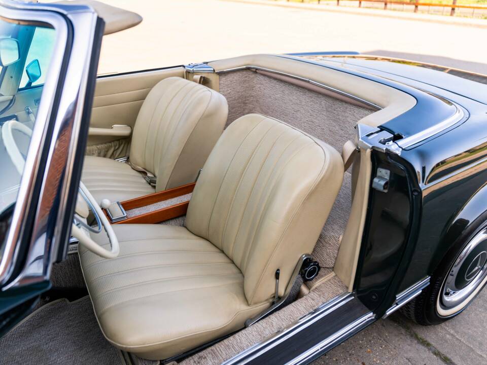 Afbeelding 18/43 van Mercedes-Benz 280 SL (1968)