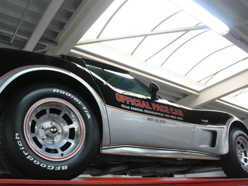 Image 9/50 of Chevrolet Corvette Indy Pace Car (1978)