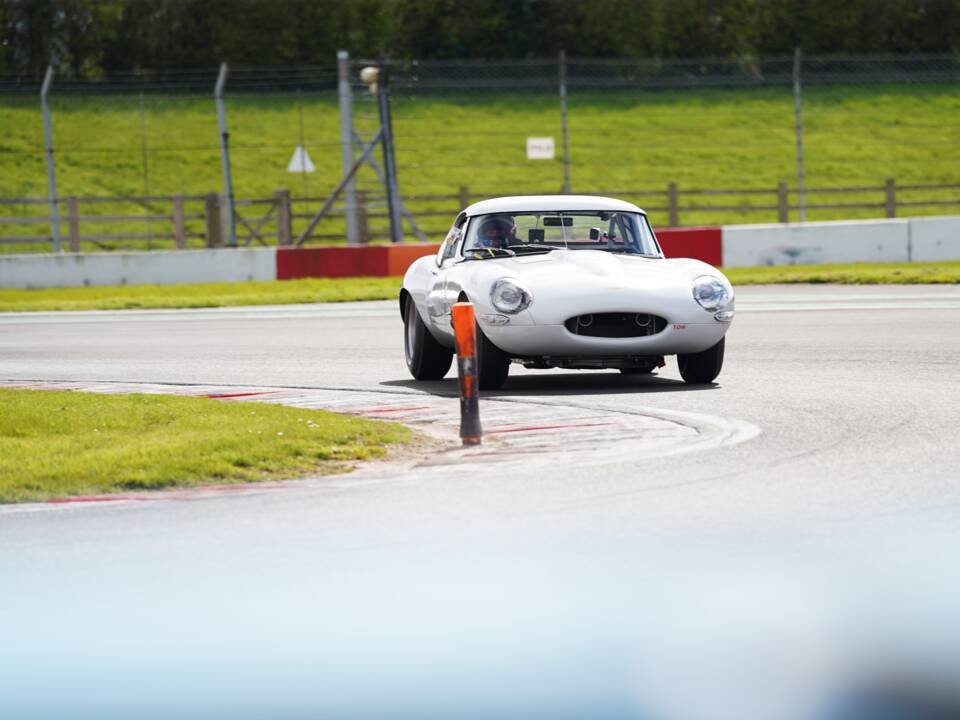 Bild 11/50 von Jaguar E-Type 3.8 (1964)