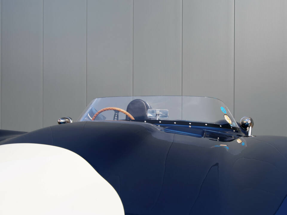 Image 28/60 of Jaguar D-Type (1967)