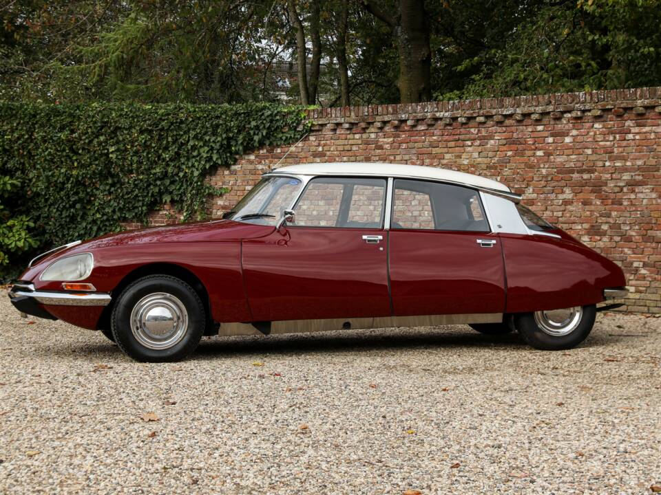 Image 19/50 de Citroën DS 21 (1971)