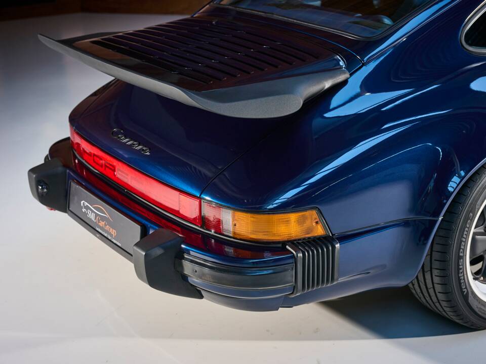 Bild 30/34 von Porsche 911 Carrera 3.2 (1985)