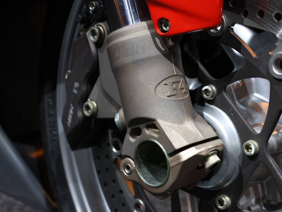 Image 14/36 of MV Agusta DUMMY (2004)