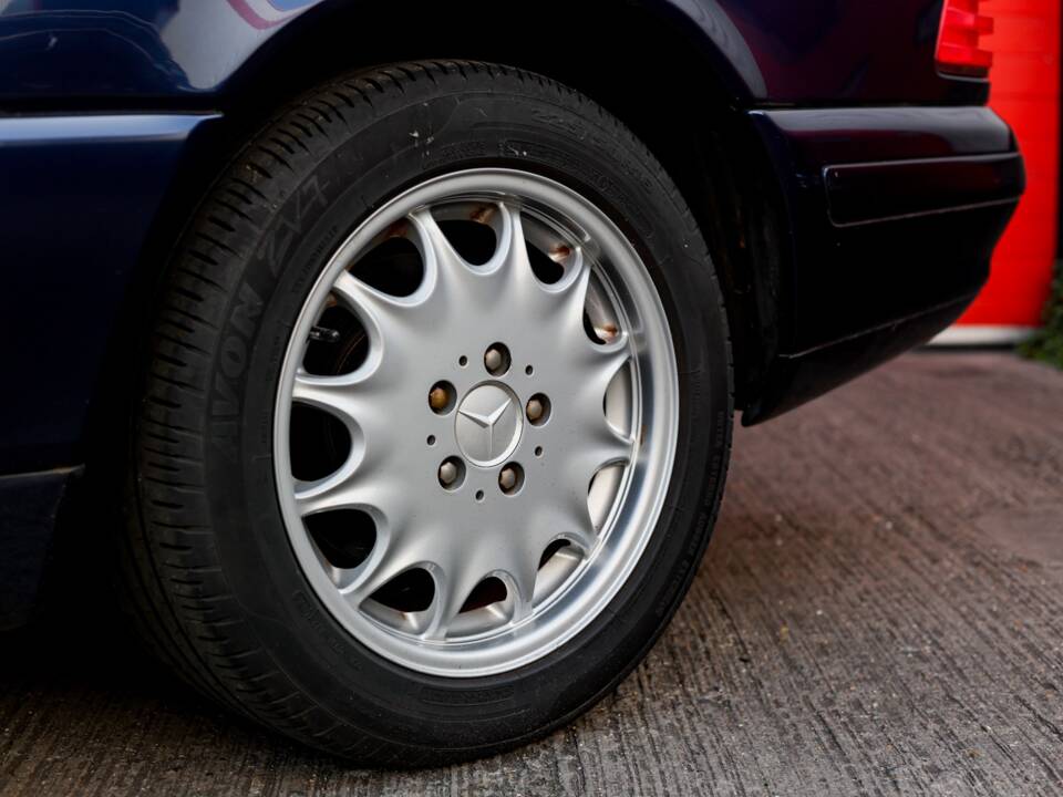 Image 28/44 de Mercedes-Benz SL 320 (1996)