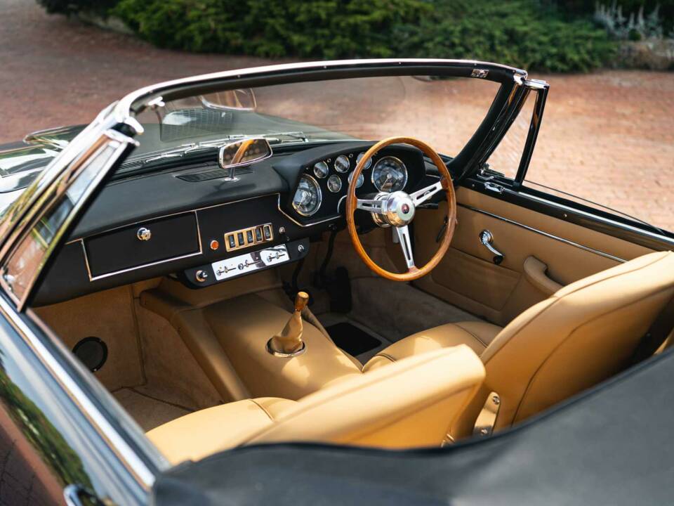 Afbeelding 12/30 van Maserati Mistral 3700 Spyder (1966)