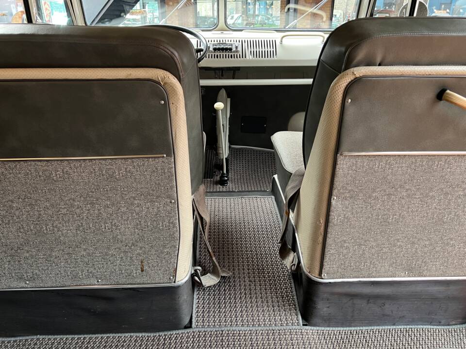 Image 22/36 of Volkswagen T1 minibus (1963)