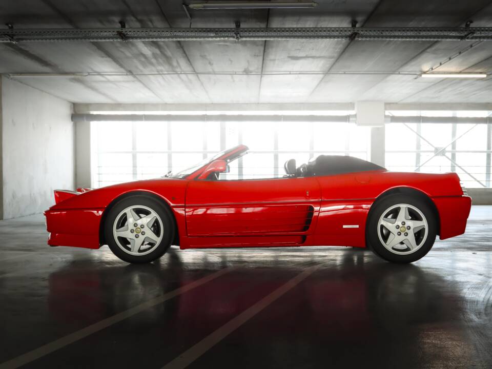 Image 40/43 of Ferrari 348 Spider (1995)