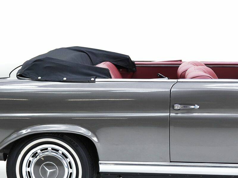 Bild 13/15 von Mercedes-Benz 220 SE b (1963)