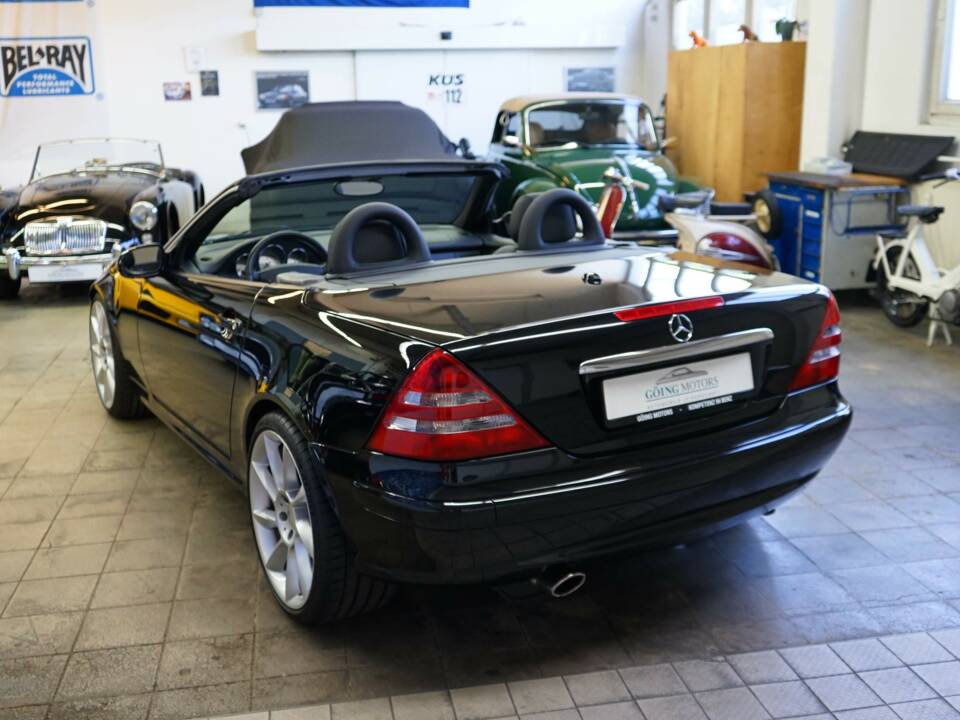 Image 17/48 of Mercedes-Benz SLK 230 Kompressor (2003)