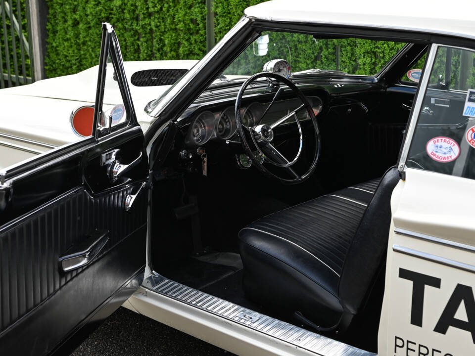 Image 39/70 of Ford Fairlane 500 (1963)