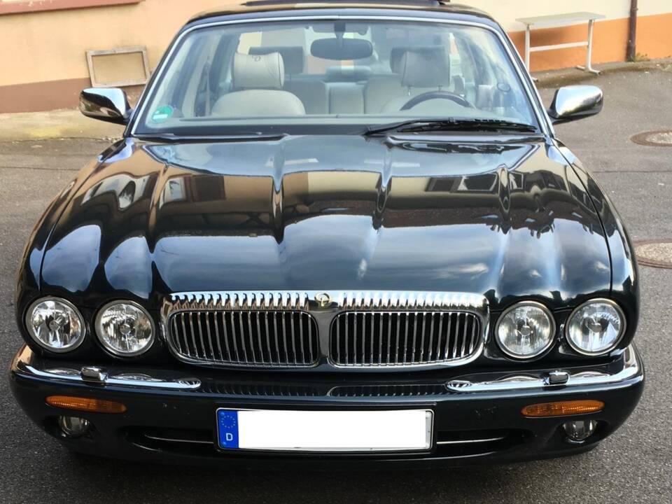 Bild 3/7 von Daimler Super V8 (1998)