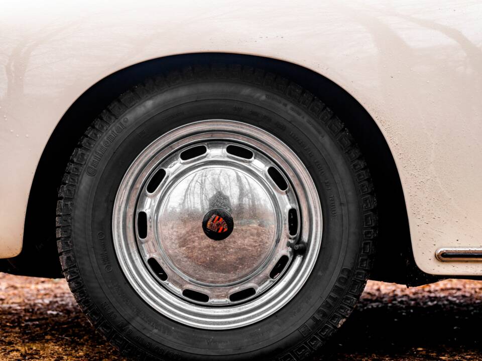 Immagine 11/50 di Porsche 356 C 1600 (1964)