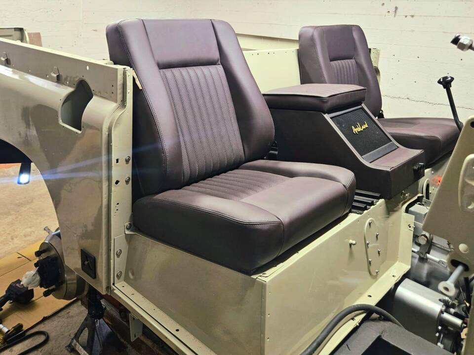 Bild 36/100 von Land Rover 88 (1968)