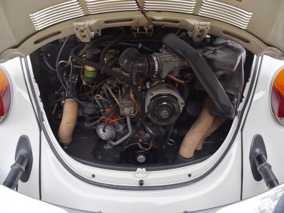 Bild 41/49 von Volkswagen Super Beetle (1979)