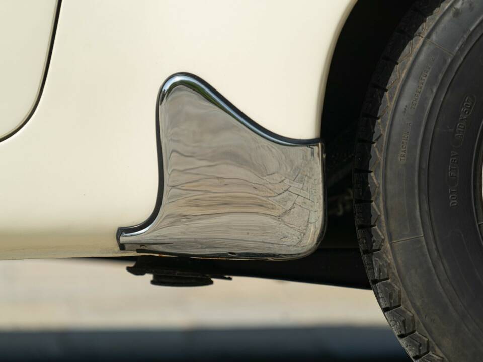 Image 31/50 of Mercedes-Benz 190 SL (1959)