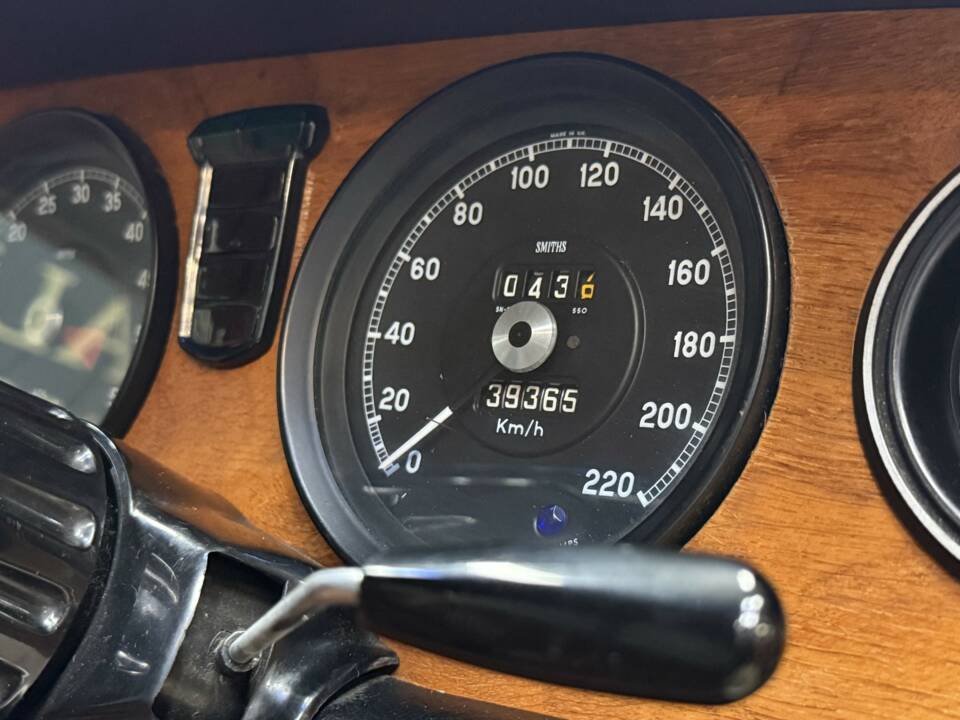 Bild 34/50 von Jaguar XJ 6 4.2 (1972)