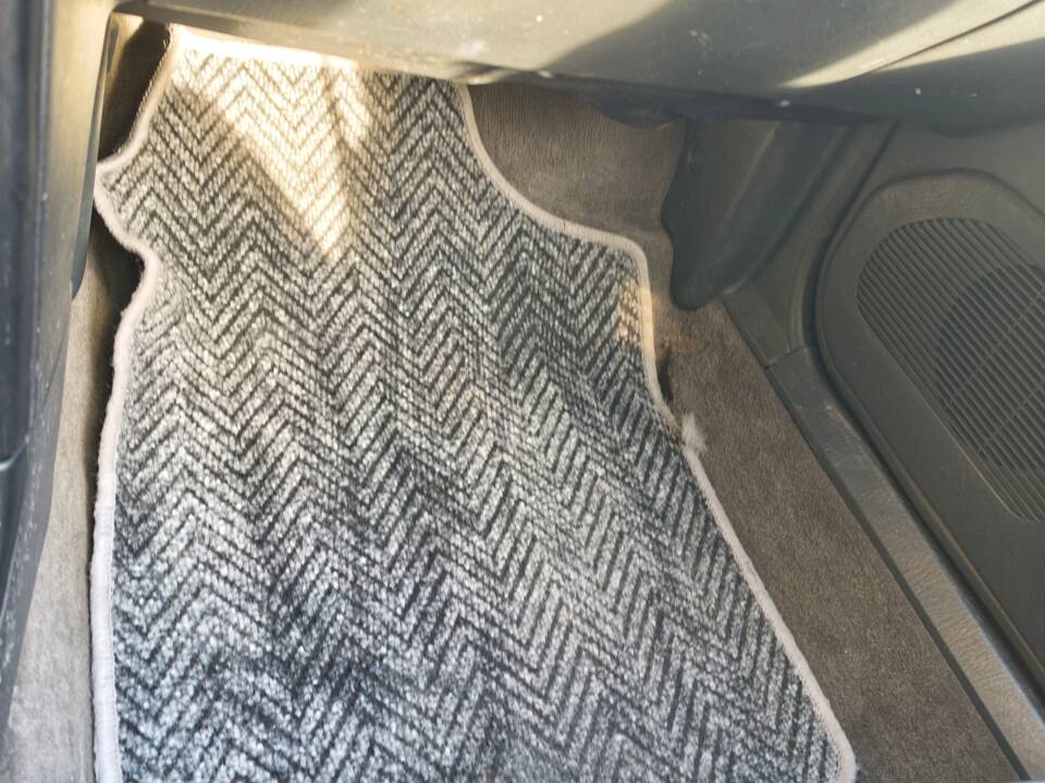 Image 6/8 of Mazda 323 1.6 16V (1993)